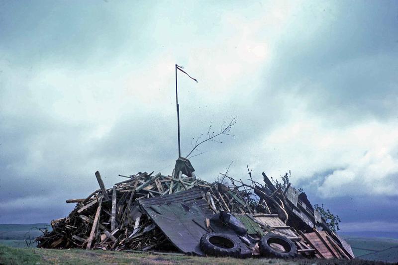 Jubilee beacon B - June 1977.jpg - Queen Elizabeth II celebrations - July 1977 Jubilee Beacon  - June 1977